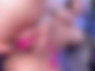 emma-white001's Live Sex Cam Show