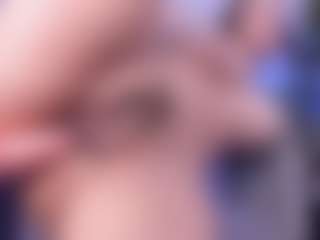 emma-white001's Live Sex Cam Show