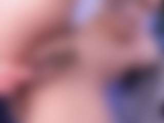 emma-white001's Live Sex Cam Show