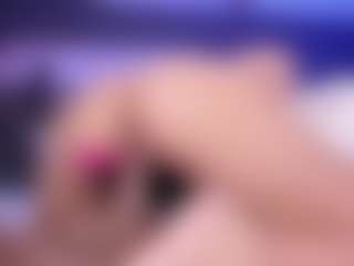 emma-white001's Live Sex Cam Show