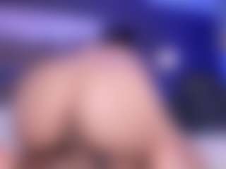 emma-white001's Live Sex Cam Show