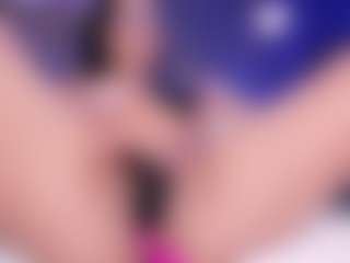 emma-white001's Live Sex Cam Show