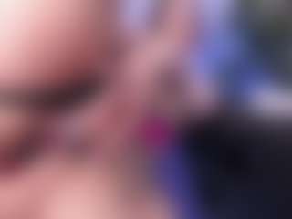Live cam show with emma-white001 - Teen (18+) on Camsoda