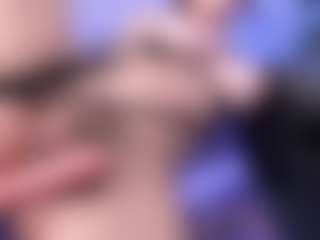 emma-white001's Live Sex Cam Show