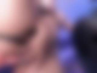 emma-white001's Live Sex Cam Show