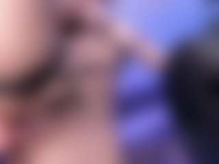 emma-white001's Live Sex Cam Show