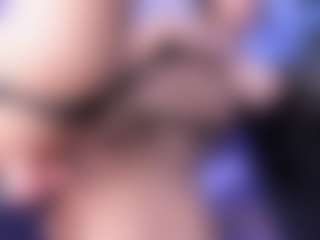 emma-white001's Live Sex Cam Show