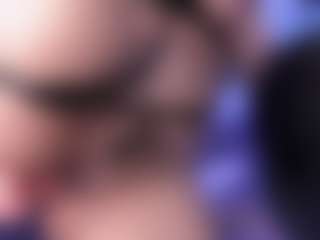 emma-white001's Live Sex Cam Show