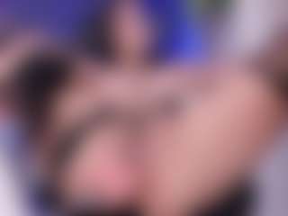emma-white001's Live Sex Cam Show