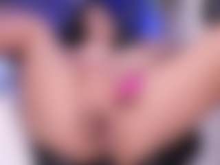 emma-white001's Live Sex Cam Show