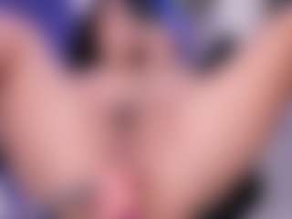 emma-white001's Live Sex Cam Show