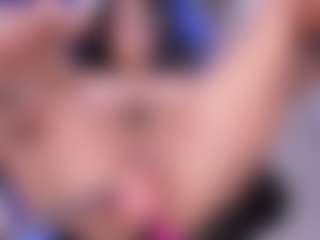 emma-white001's Live Sex Cam Show