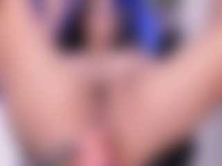 emma-white001's Live Sex Cam Show