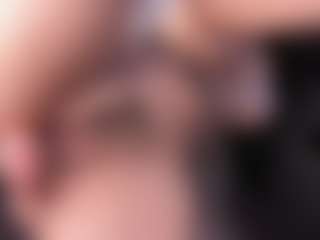 Live cam show with emma-white001 - BBW on Streamer API