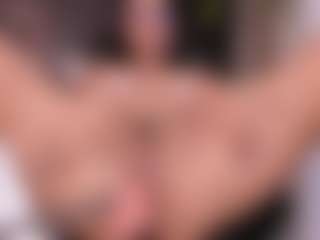 emma-white001's Live Sex Cam Show