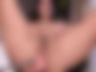 emma-white001's Live Sex Cam Show