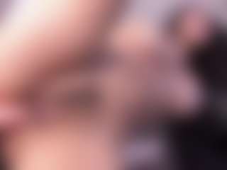 emma-white001's Live Sex Cam Show