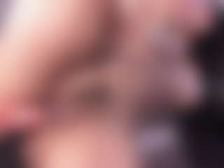 emma-white001's Live Sex Cam Show