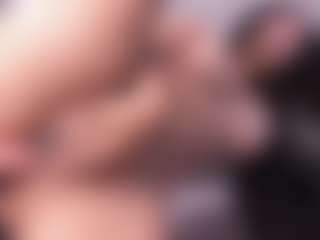 emma-white001's Live Sex Cam Show