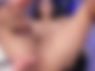 emma-white001's Live Sex Cam Show