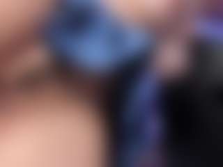 Live cam show with emma-white001 - Bedroom on SinfulBabes