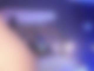 emma-white001's Live Sex Cam Show