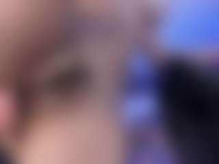 emma-white001's Live Sex Cam Show