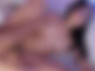emma-white001's Live Sex Cam Show