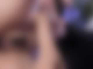 Live cam show with emma-white001 - Bedroom on live18s.com
