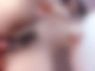 emma-white001's Live Sex Cam Show