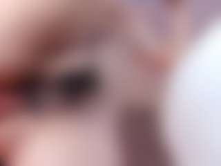emma-white001's Live Sex Cam Show