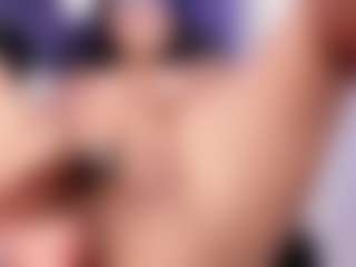 emma-white001's Live Sex Cam Show