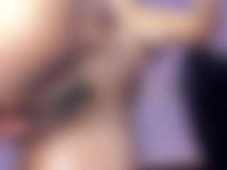 Live cam show with emma-white001 - Bikini on CamwithHer