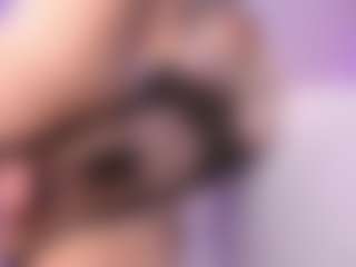 emma-white001's Live Sex Cam Show