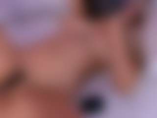 emma-white001's Live Sex Cam Show