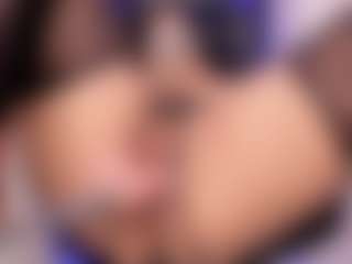 Live cam show with emma-white001 - Bikini on Hubzter Live