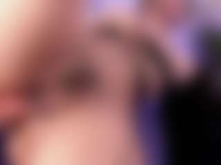 emma-white001's Live Sex Cam Show
