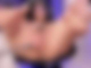 emma-white001's Live Sex Cam Show