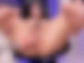 emma-white001's Live Sex Cam Show