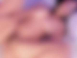 emma-white001's Live Sex Cam Show