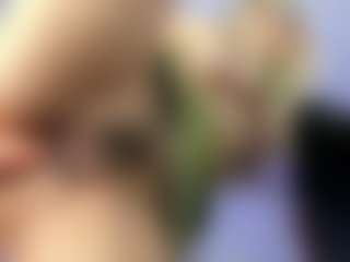 emma-white001's Live Sex Cam Show