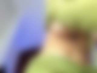 emma-white001's Live Sex Cam Show