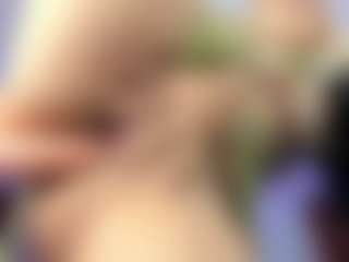 emma-white001's Live Sex Cam Show