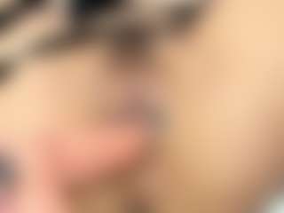 emma-white001's Live Sex Cam Show