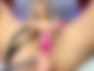 emma-white001's Live Sex Cam Show