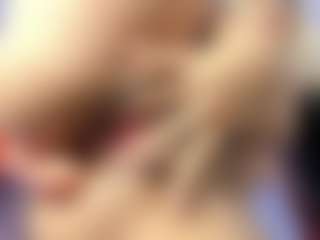 emma-white001's Live Sex Cam Show