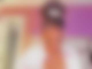 Live cam show with Pheyton-Hott - Brown Eyes on Camsoda