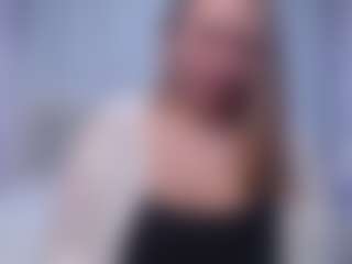 Live cam show with SallyVerda - Living Room on https://playwithruby.com