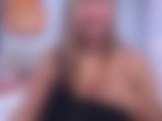 Live cam show with SallyVerda - Gray Eyes on Camming Site