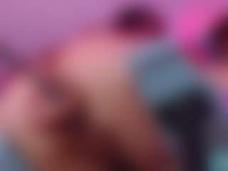 Live cam show with Ahytana - Mature on Camsoda